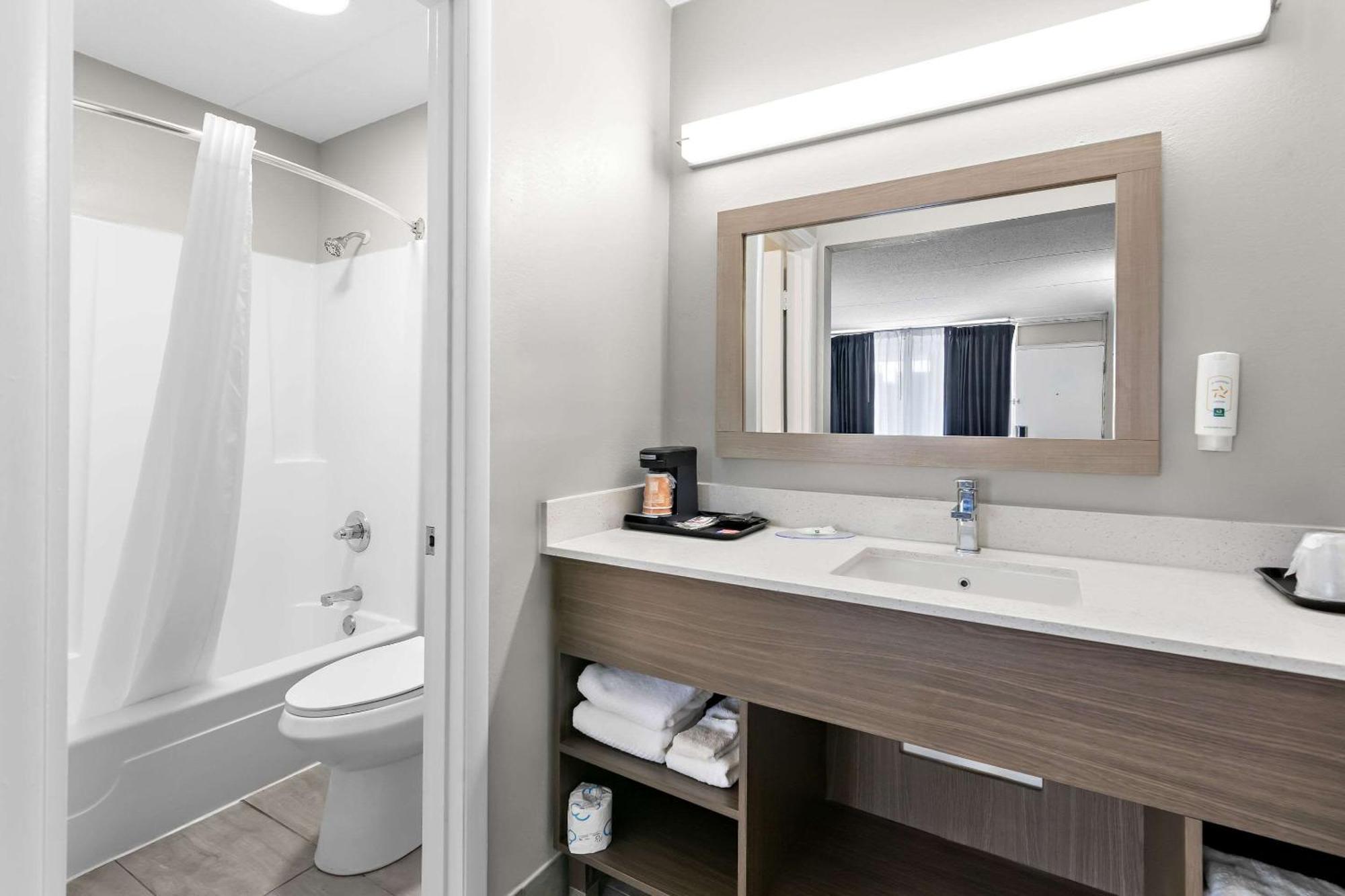 Quality Inn Nashville - Opryland Area Dış mekan fotoğraf